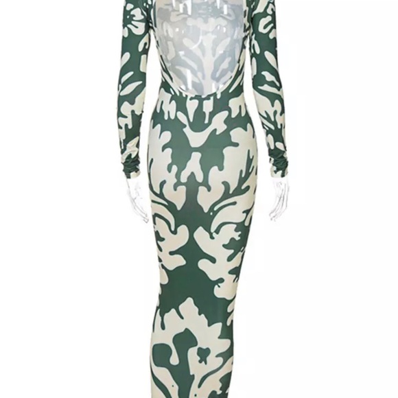 Perfect for anything Dress 👗 Large. - Picture 4 of 4